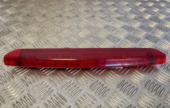 Nissan Murano Z50 Third/center stoplight P2884