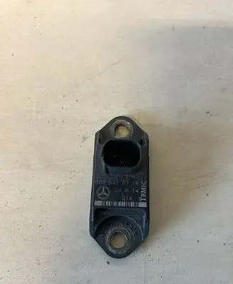 Mercedes-Benz E W211 Airbag deployment crash/impact sensor 0025426918