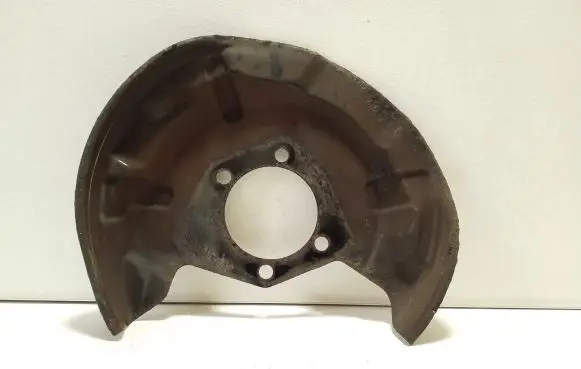Nissan X-Trail T32 Rear brake disc plate dust cover 