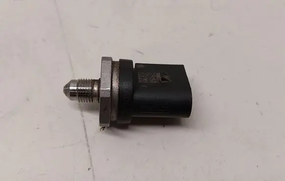 Fuel pressure sensor