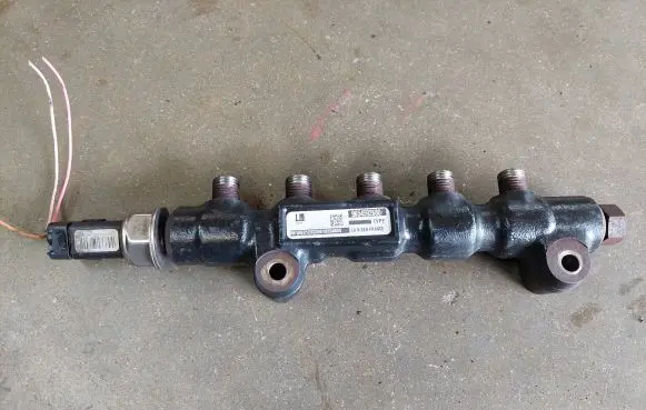 Citroen Xsara Picasso Fuel main line pipe 9654592680 9658227880