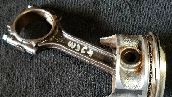 Jeep Grand Cherokee (WJ) Piston with connecting rod