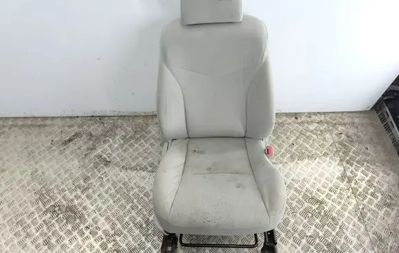 Toyota Prius (XW30) Front passenger seat 