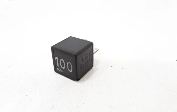 Volkswagen Golf IV Other relay 7M0951253A 95VW10K705CA