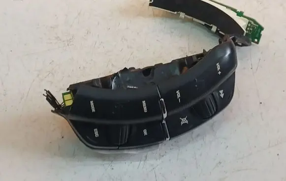 Citroen C4 I Steering wheel buttons/switches 96497903XT