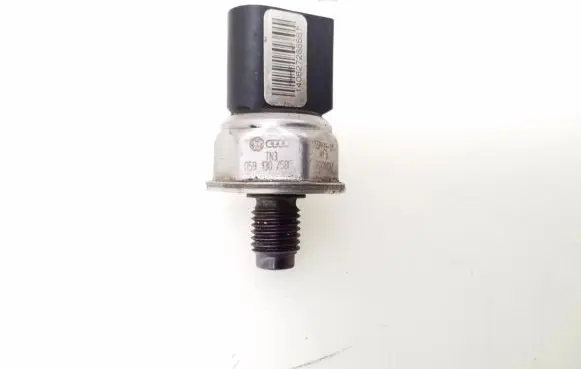 Audi Q7 4L Fuel pressure sensor 059130758E