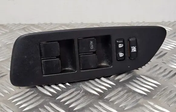 Toyota Auris 150 Electric window control switch 7423202550
