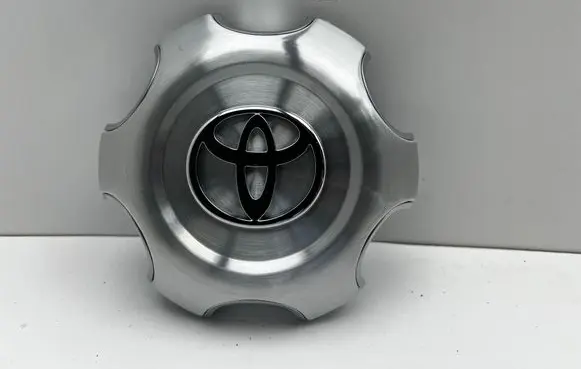 Toyota Land Cruiser (J120) Original wheel cap 