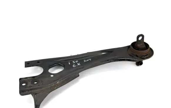 Hyundai i30 Rear control arm 552702H000