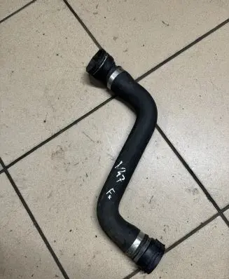 BMW 5 F10 F11 Engine coolant pipe/hose 12678471
