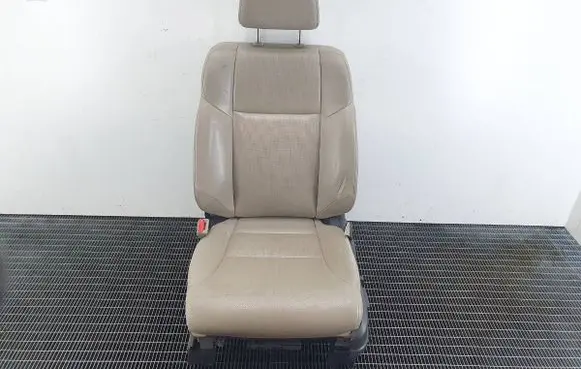 Honda CR-V Front driver seat 