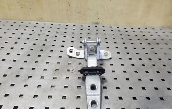 BMW X3 F25 Tailgate/trunk/boot hinge 7211284