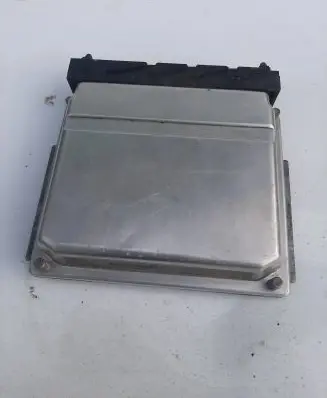 Volvo S80 Engine control unit/module 0281001776 28SA4018