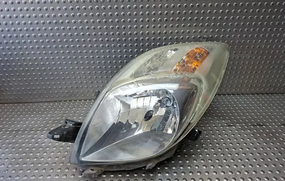 Toyota Yaris Headlight/headlamp S27725016 811500D120