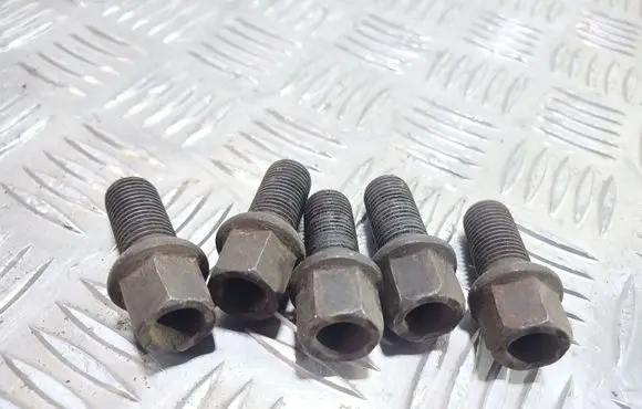 Nuts/bolts