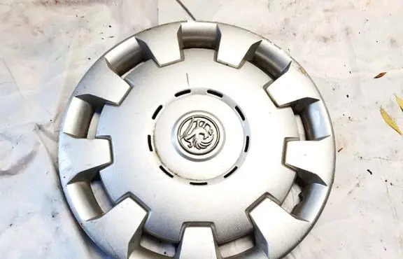 Chrysler PT Cruiser R15 wheel hub/cap/trim 24413156 1241011