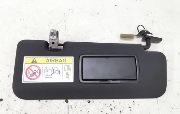 Alfa Romeo Tonale Sun visor