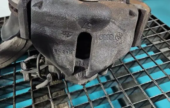 Front brake caliper