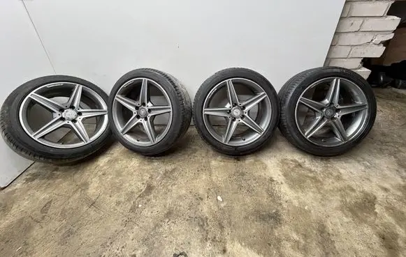 Mercedes-Benz C W205 R18 alloy rim A2054011200 A2054011100