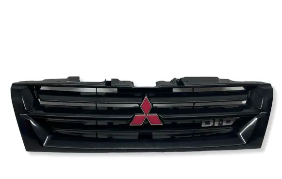 Mitsubishi Pajero Front bumper upper radiator grill MR387981