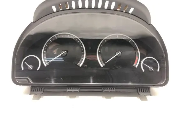 BMW 5 F10 F11 Speedometer (instrument cluster) 9285177