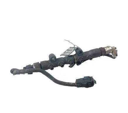 Toyota Avensis Verso Fuel main line pipe EF5086