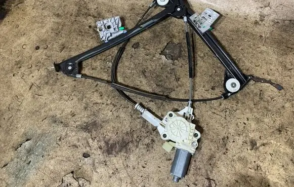 Mercedes-Benz SL R230 Front door electric window regulator A1718201342