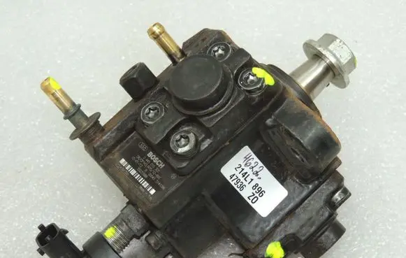 Alfa Romeo Giulietta Fuel injection high pressure pump 55237688 71795701