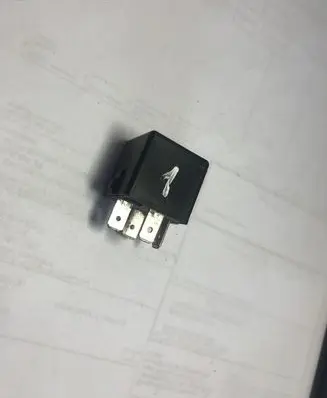 Volvo S40, V40 Other relay V23134B52X240 MB953381