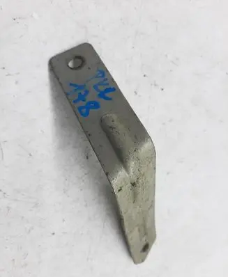 Seat Altea XL Fender mounting bracket 5P0821460