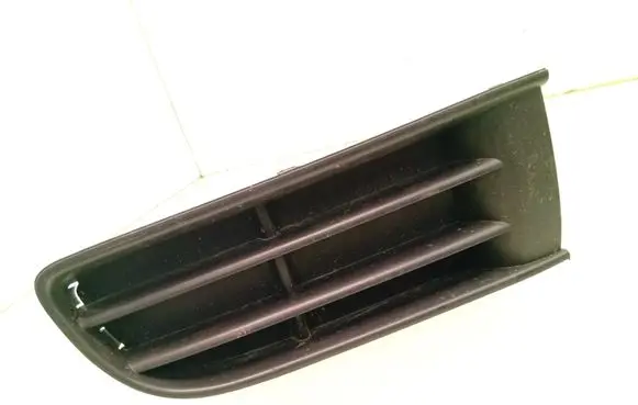 Volkswagen Polo Front bumper lower grill 6Q0853666
