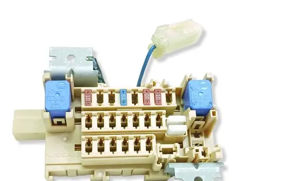 Nissan Qashqai+2 Fuse module 
