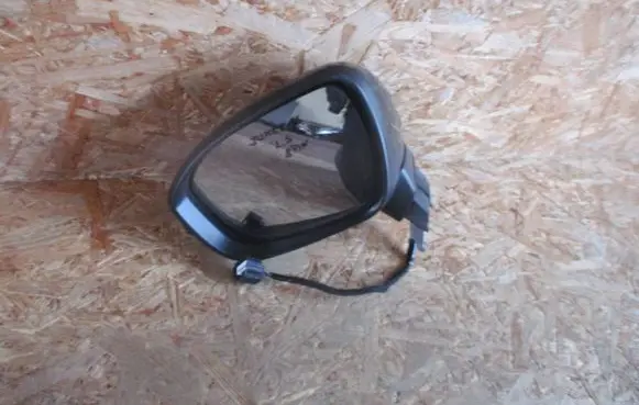 Nissan Juke II F16 Front door electric wing mirror 