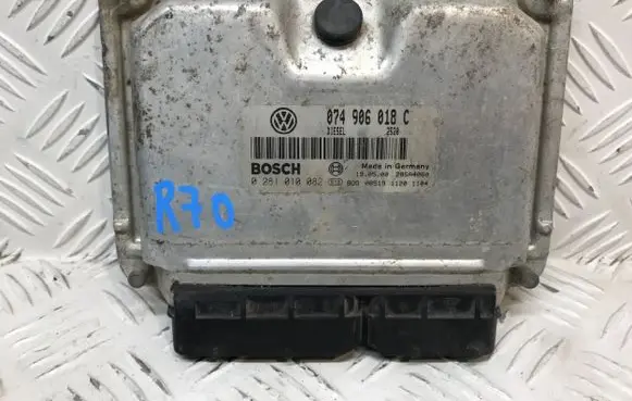 Volkswagen Transporter - Caravelle T4 Engine control unit/module 074906018C 074906018