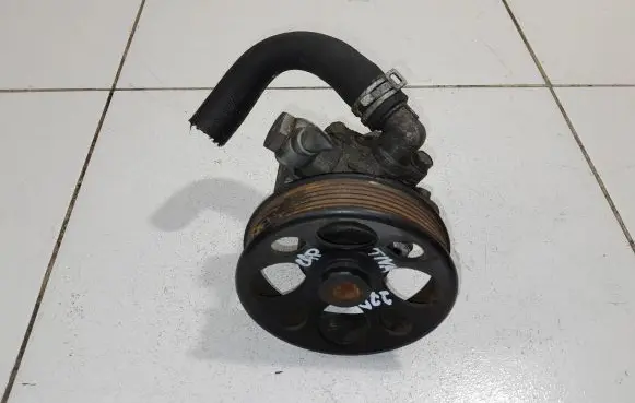 Chevrolet Captiva Power steering pump 96985600 4KK2500118