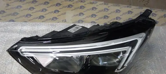 Opel Crossland X Headlight/headlamp 13467967