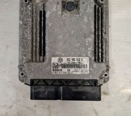 Volkswagen PASSAT B5.5 Engine control unit/module 0281012220 03G906016R 1039S08544