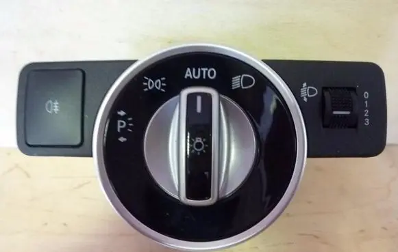 Mercedes-Benz A W176 Light switch A2129050651 AE012