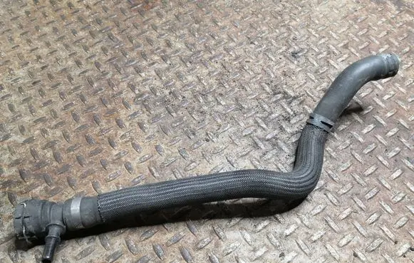 Land Rover Range Rover Evoque L538 Engine coolant pipe/hose GJ328B504AA