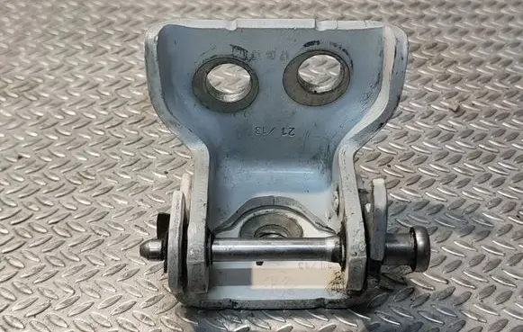 Citroen Berlingo Front door upper hinge