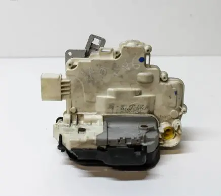 Audi A4 S4 B7 8E 8H Coupe door lock (next to the handle) 8E1837015AA