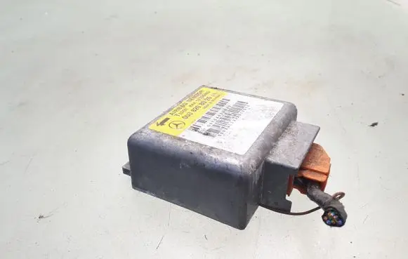 Mercedes-Benz C W202 Airbag control unit/module 0008208026 12198403
