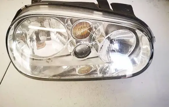 Volkswagen Golf IV Headlight/headlamp 1J1941016