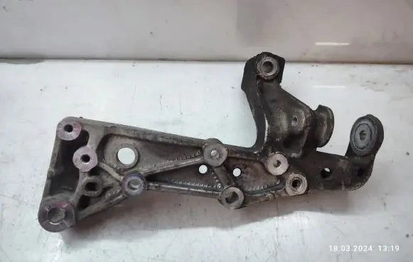 Audi A3 S3 8P Front lower control arm/wishbone 1K0199296E
