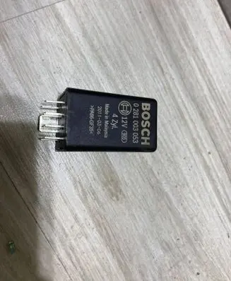 Mitsubishi ASX Charging relay 0281003053