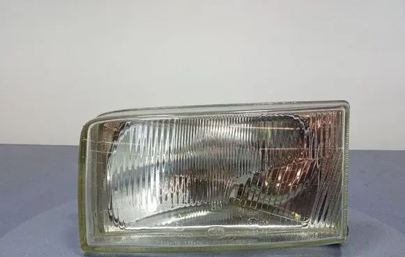 Volkswagen Transporter - Caravelle T4 Headlight/headlamp 7R0144437