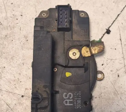 Opel Astra G Front door lock AS90561151 90561151