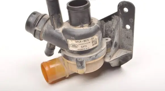 Land Rover Discovery 5 Thermostat housing AH22-8K515-AA