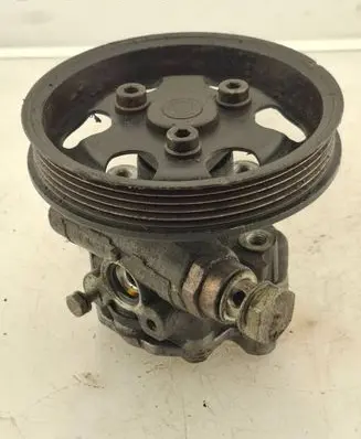 Audi A4 S4 B5 8D Power steering pump 058145255E