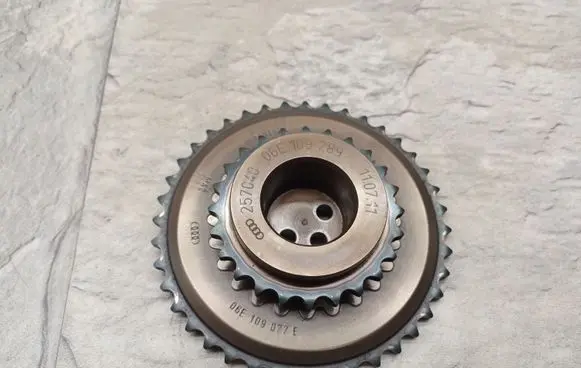 Audi Q5 SQ5 Timing chain sprocket 06E109289 06E109077E
